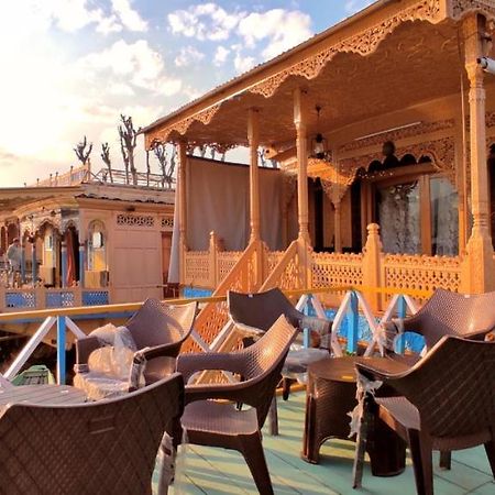 Luxury Scotland Srinagar (Jammu and Kashmir) Exterior photo