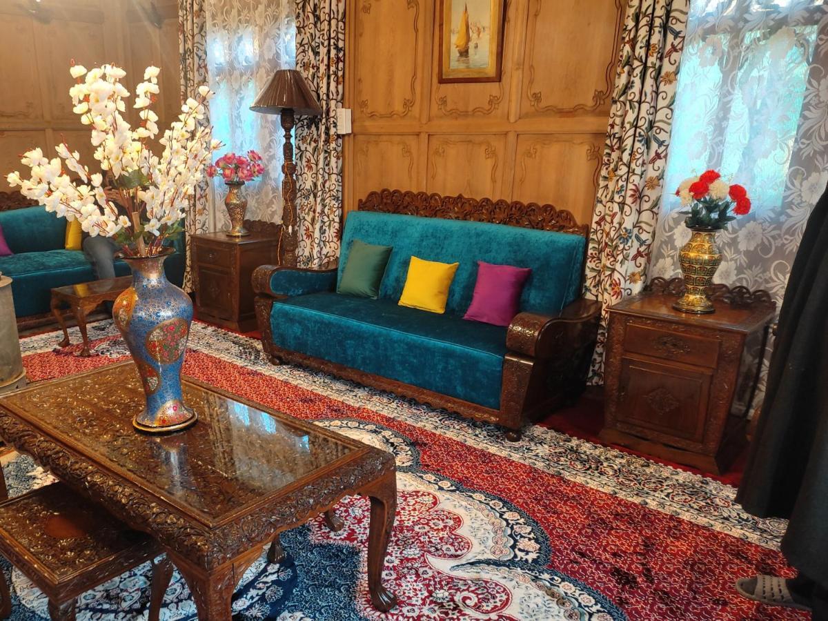 Luxury Scotland Srinagar (Jammu and Kashmir) Exterior photo