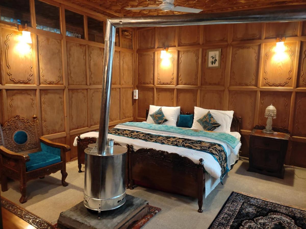 Luxury Scotland Srinagar (Jammu and Kashmir) Exterior photo