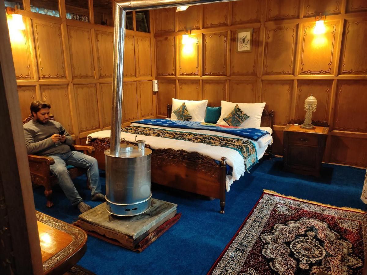 Luxury Scotland Srinagar (Jammu and Kashmir) Exterior photo