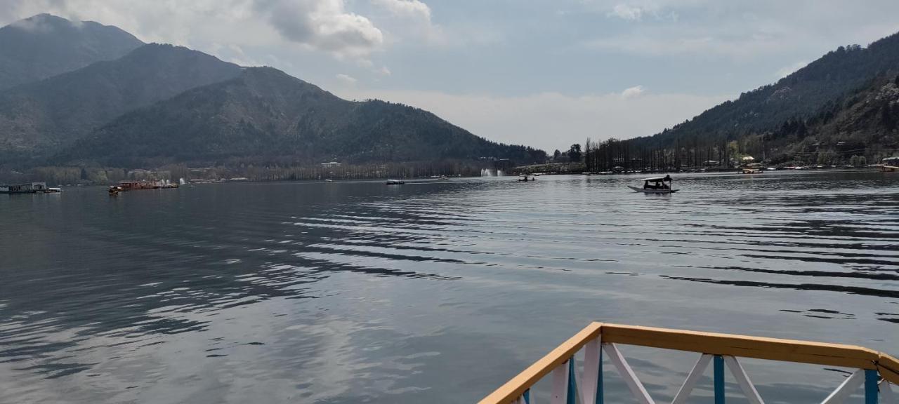 Luxury Scotland Srinagar (Jammu and Kashmir) Exterior photo